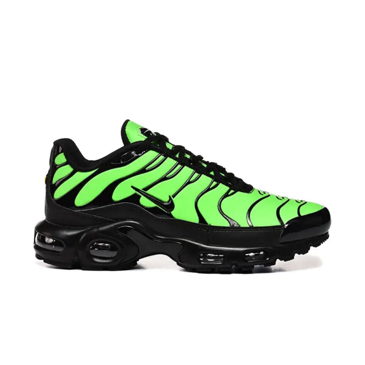 Nike Tn Air Max Plus Noir Vert / Green Change Couleur Avec Feu