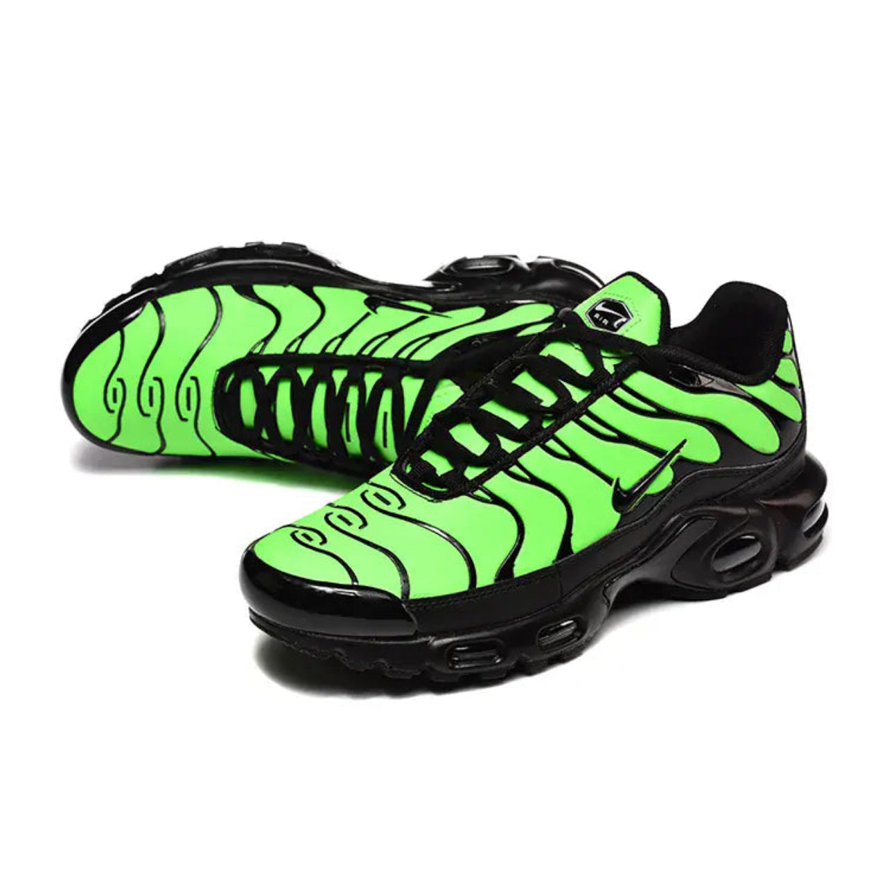 Nike Tn Air Max Plus Noir Vert / Green Change Couleur Avec Feu